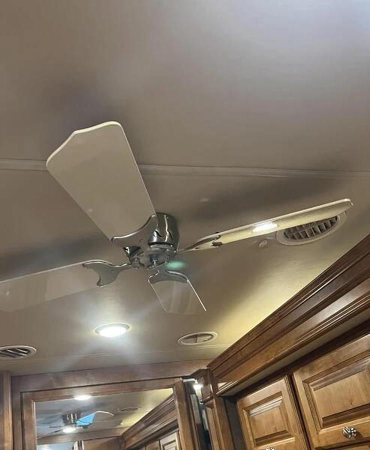 Used 2017 Tiffin Motorhomes Allegro RED 33AA Class A Motorhome