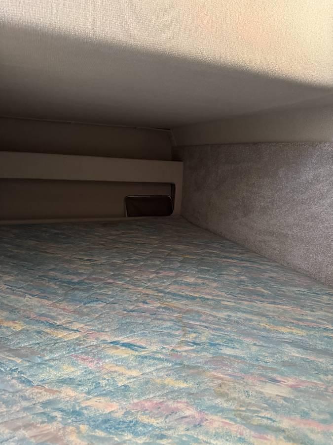 Used 1993 Rinker Fiesta Vee 260 Cruiser