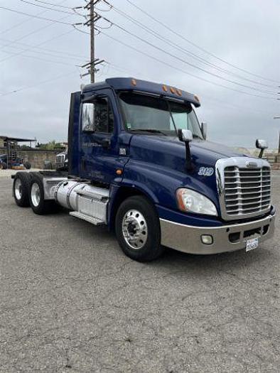 Used 2013 Freightliner Cascadia 125