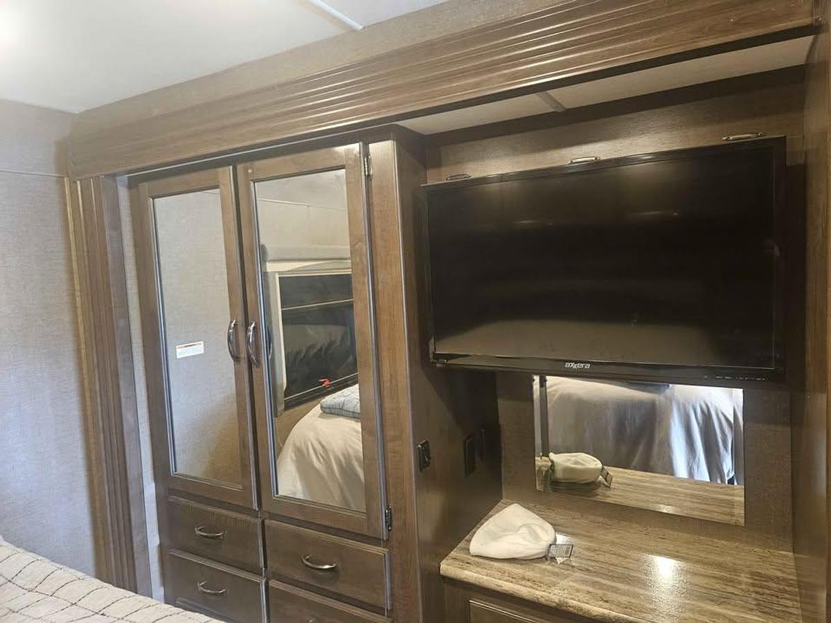 Used 2018 Thor Motor Coach  A.C.E. 29.3