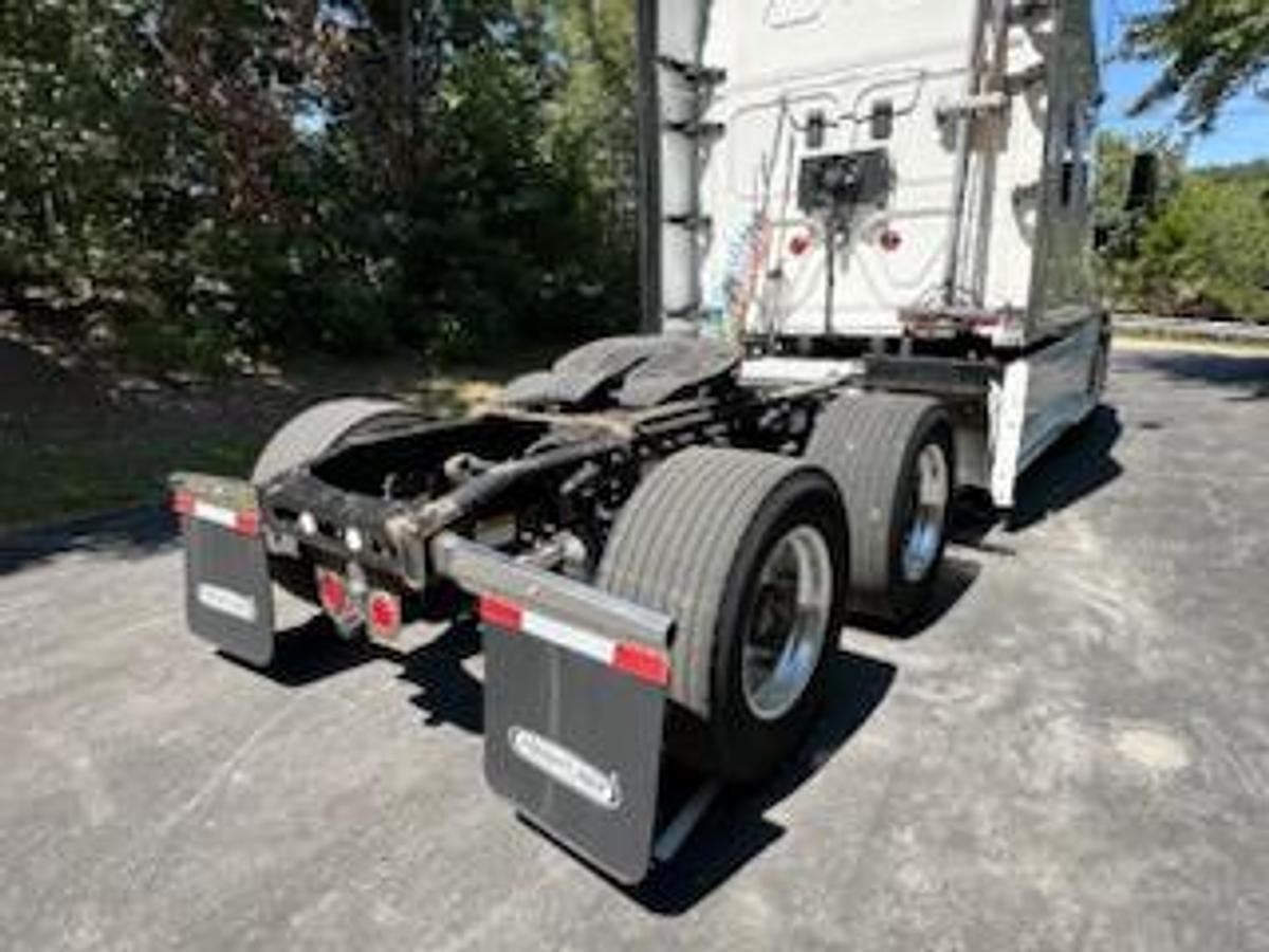 Used 2013 Freightliner Cascadia 125
