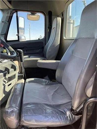 Used 2006 Freightliner COLUMBIA 120