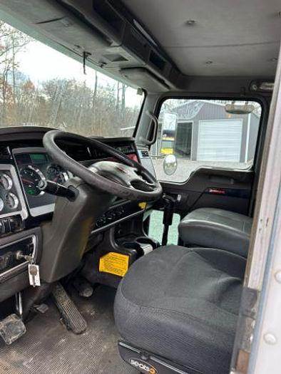 Used 2011 KENWORTH T800 Tank Truck