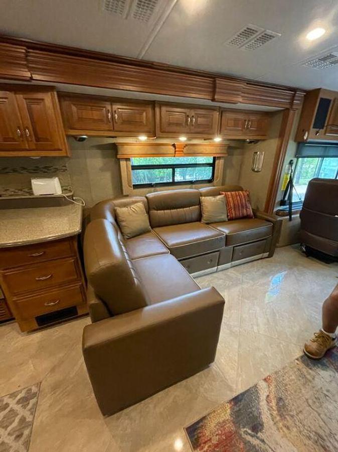 Used 2015 Fleetwood Discovery 40E