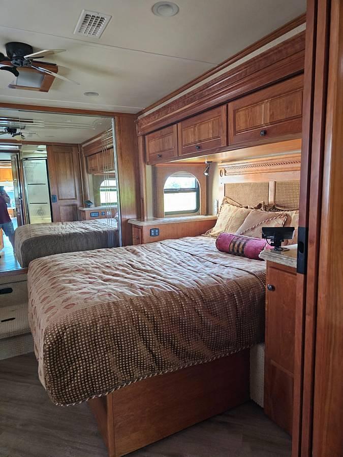 Used 2009 Monaco Dynasty 45 Stafford Iv