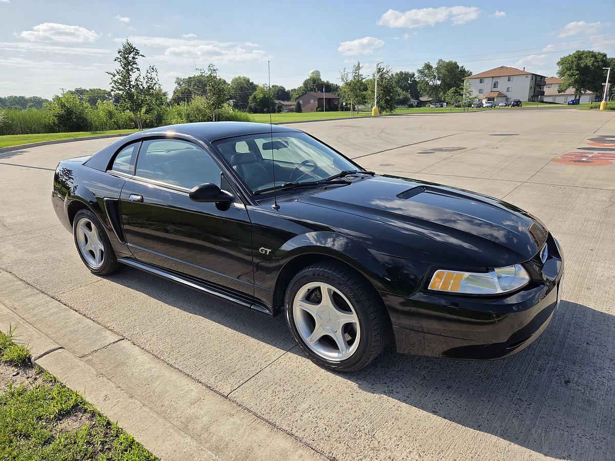 Used 2000 Ford Mustang GT