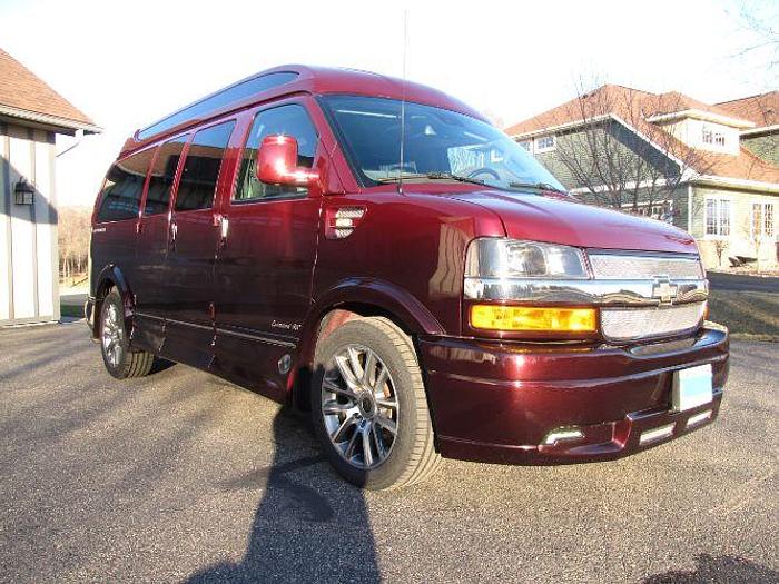 Used 2019 Chevrolet Express 2500 Cargo Van 3D