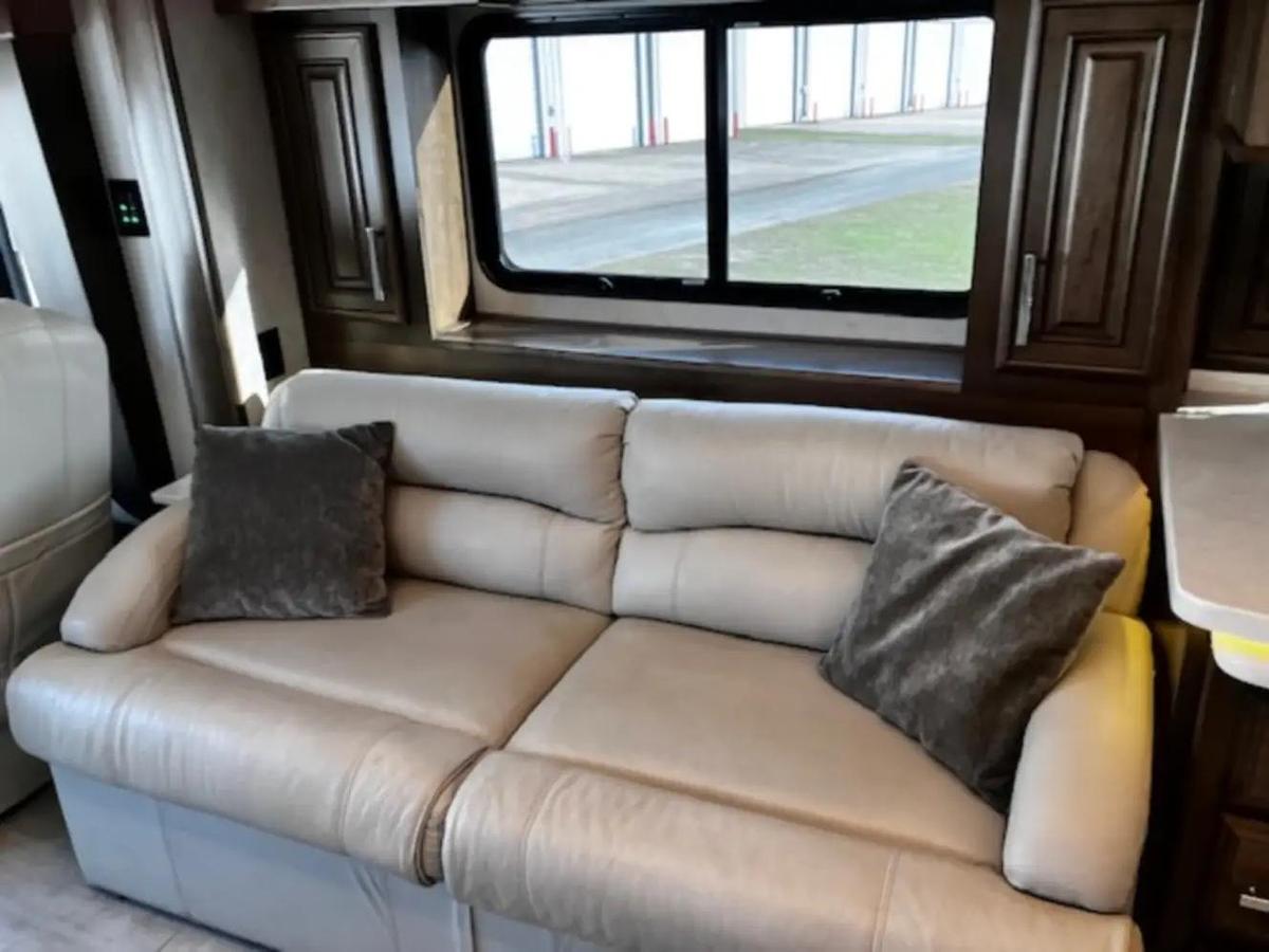 Used 2022 Entegra Anthem 44W Class A Motorhome