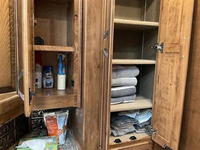 Used 2021 Twister 3 Horse Trailer with Living Quarters