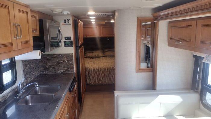 Used 2016 Itasca Cambria 27K