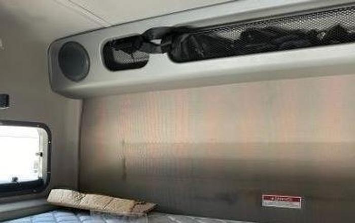 Used 2021 Volvo VNL64T860