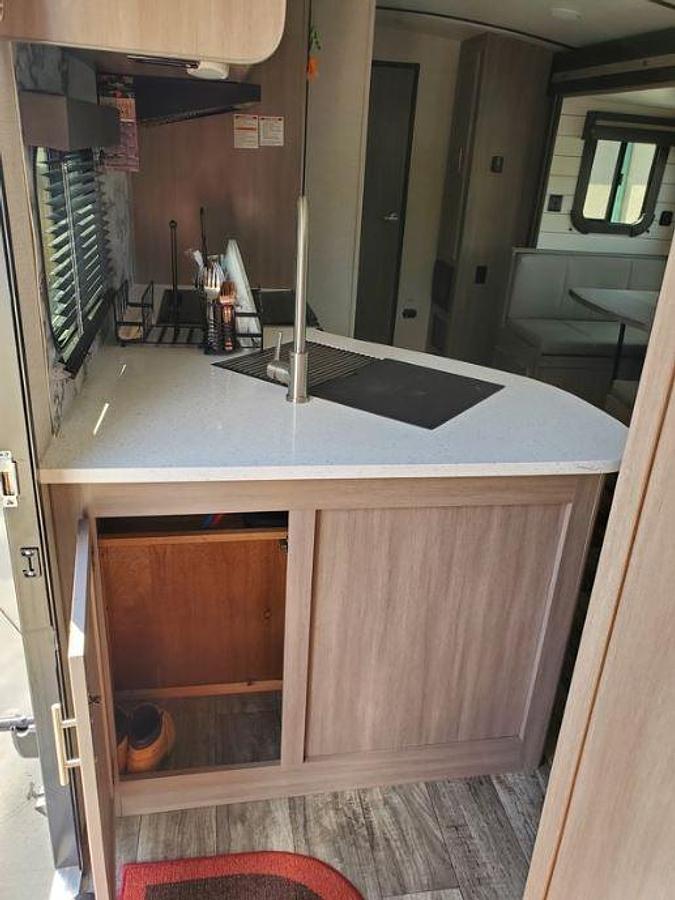 Used 2021 CrossRoads Sunset Trail 289QB