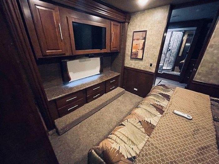 Used 2016 Coachmen Cross Country 404RB