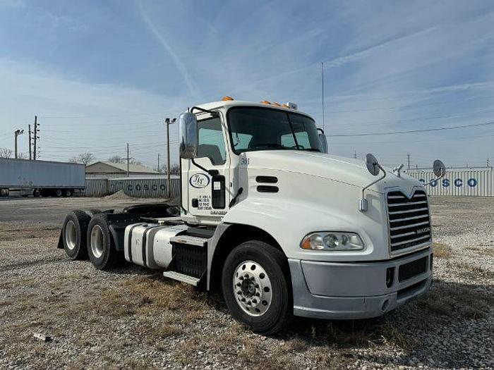 Used 2017 Mack CXU613 T