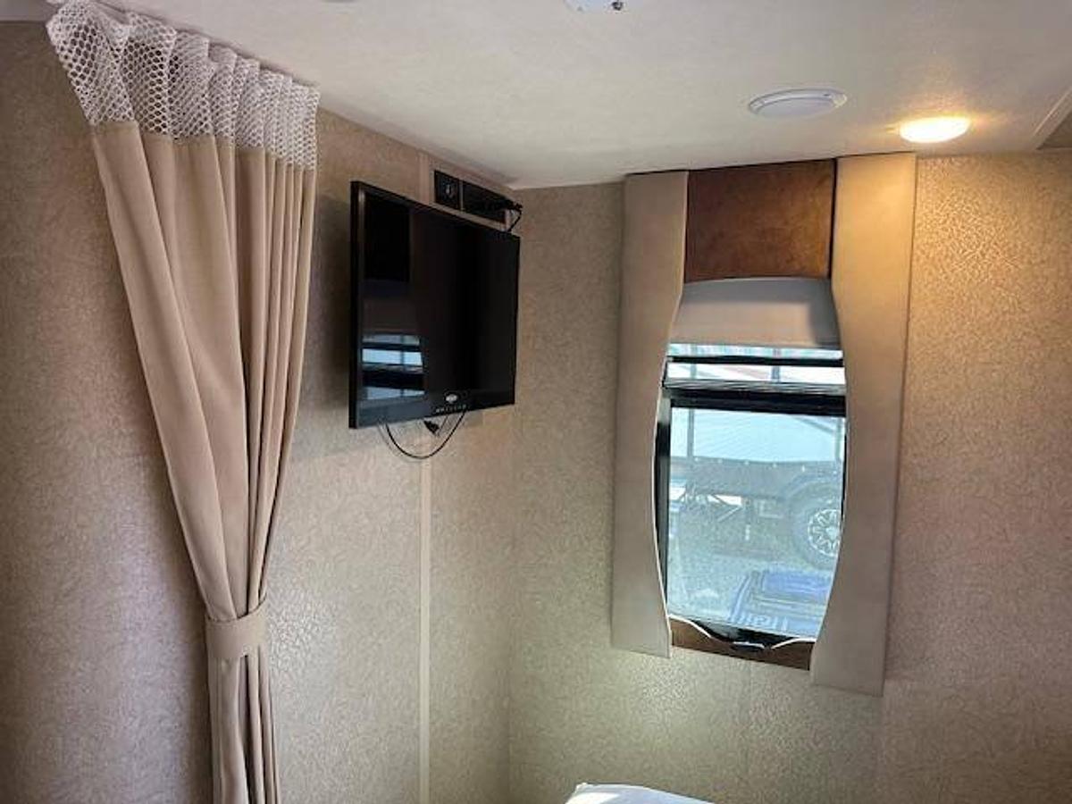 Used 2021 Lance 2285 Travel Trailer