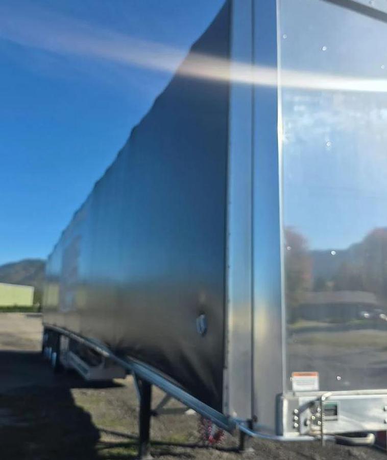 Used 2026
WILSON 53 ft x 102 in Curtain Side