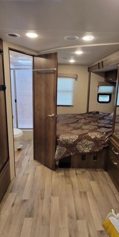 Used 2020 JAYCO MELBOURNE 24L Class C Motorhome