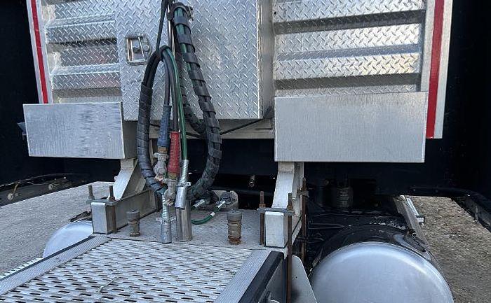 Used 2015 Peterbilt 579