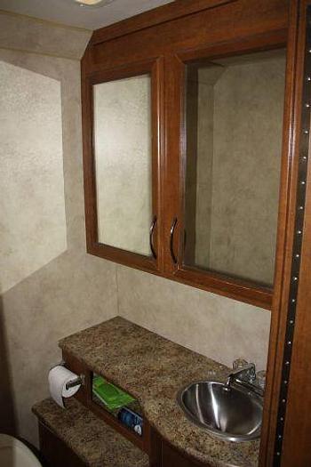 Used 2014 Thor Motor Coach Freedom Elite 31L