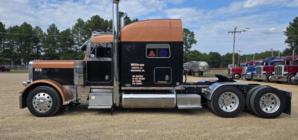 Used 2004 Peterbilt 379