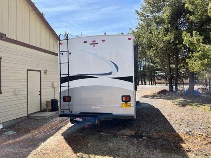 Used 2022 Entegra Esteem 27U