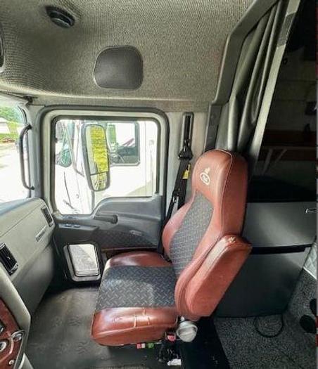 Used 2015 Mack Pinnacle CXU613