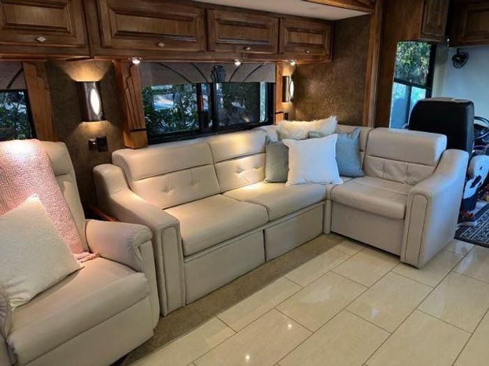 Used 2015 Tiffin Phaeton 40AH