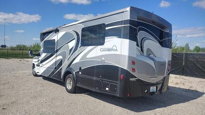 Used 2016 Itasca Cambria 27K