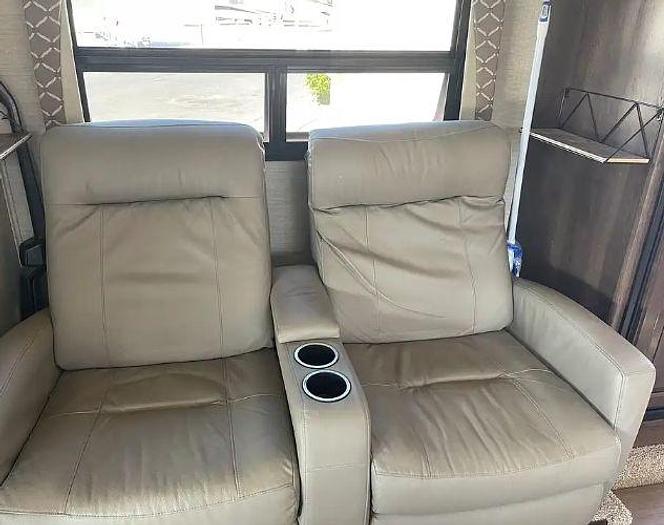 Used 2018 Jayco Greyhawk 29ME