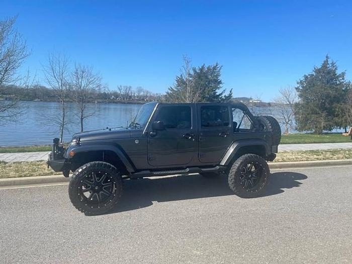 Used 2018 Jeep Wrangler JK Unlimited Sahara