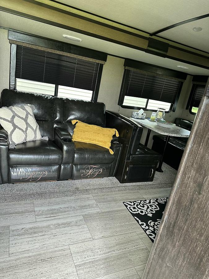 Used 2019 Grand Design Imagine 3170BH Travel Trailer