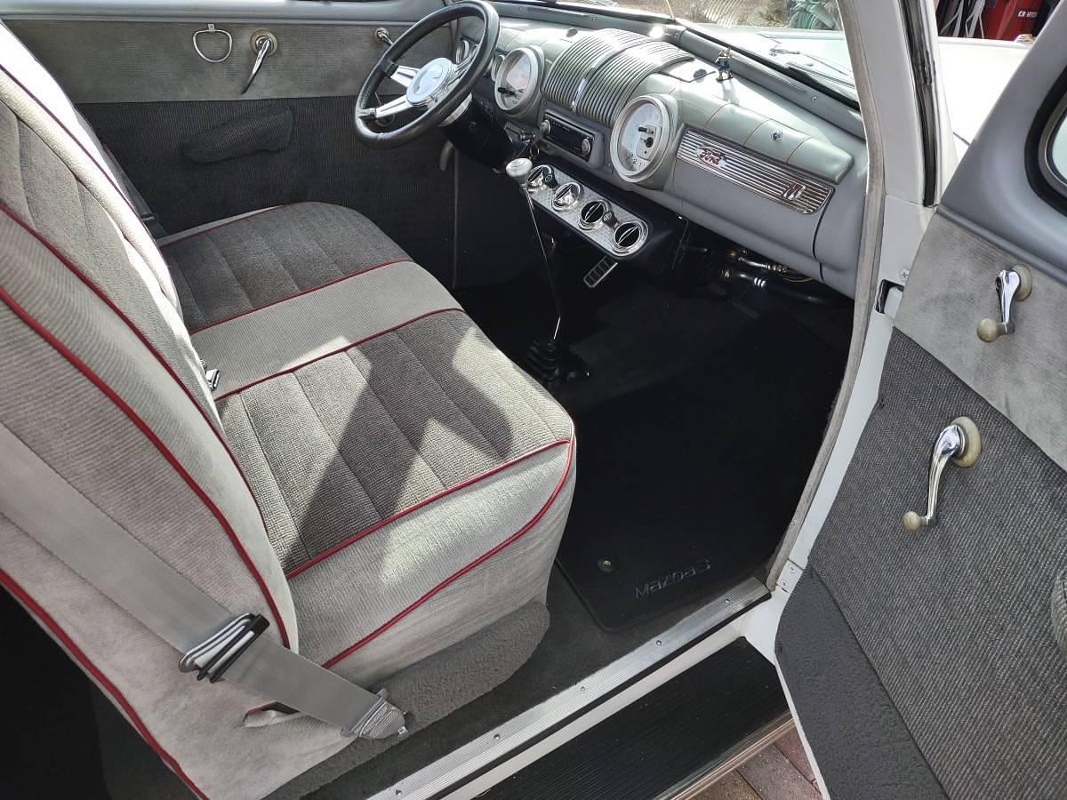 Used 1946 Ford super deluxe Tudor sedan