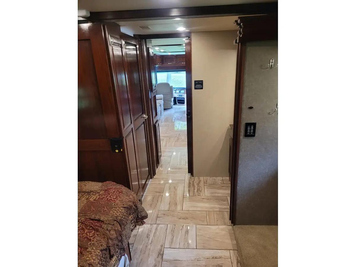 Used 2017 Fleetwood Discovery 37R Class A Motorhome