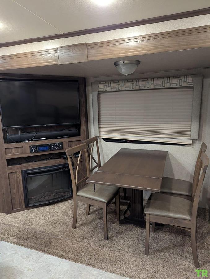 Used 2018 Flagstaff Superlite