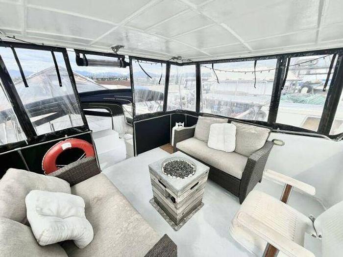 Used 1970 Tollycraft CB Tri Cabin