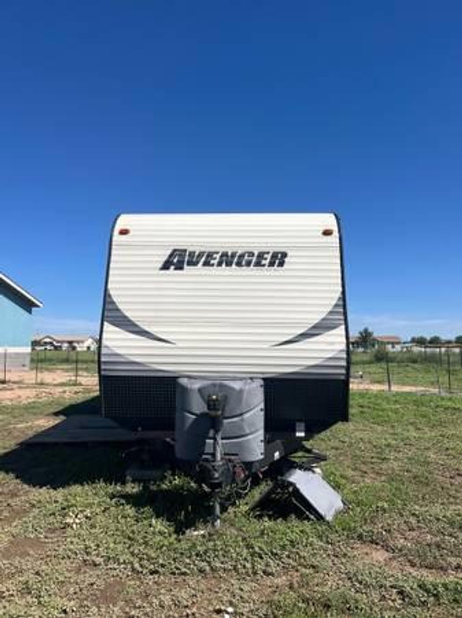 Used 2015 Primetime Avenger 33rsd