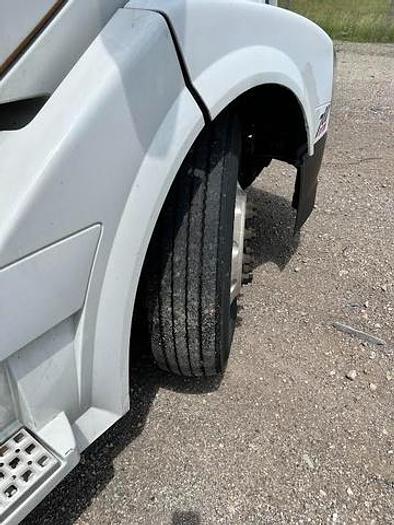 Used 2017 Volvo VNL64T780