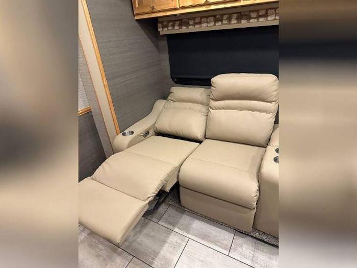 Used 2021 Tiffin Allegro Red 38LL