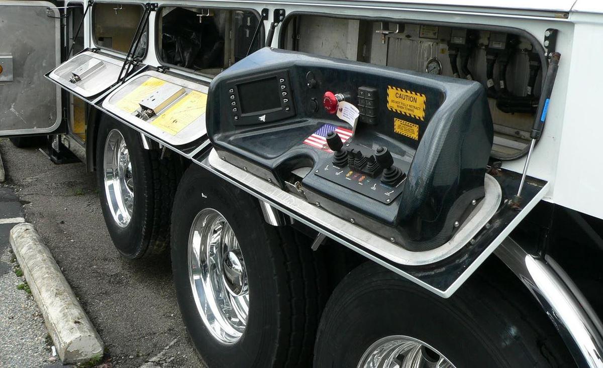 Used 2016 Peterbilt 389