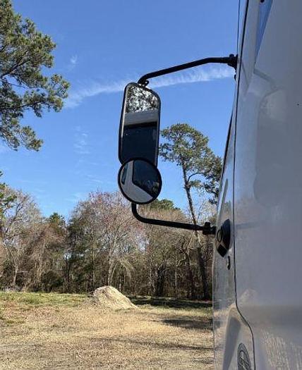 Used 2010 Mitsubishi Fuso FK260