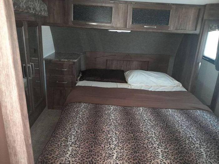 Used 2016 Keystone Cougar 283RETWE