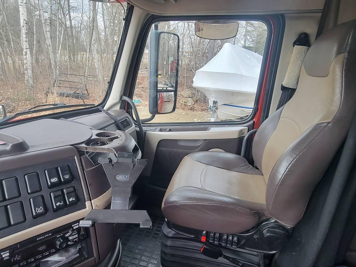 Used 2014 Volvo VNL 760