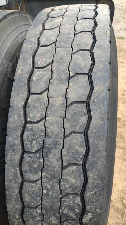 Used 2000 Peterbilt 379 Sleeper Semi Truck