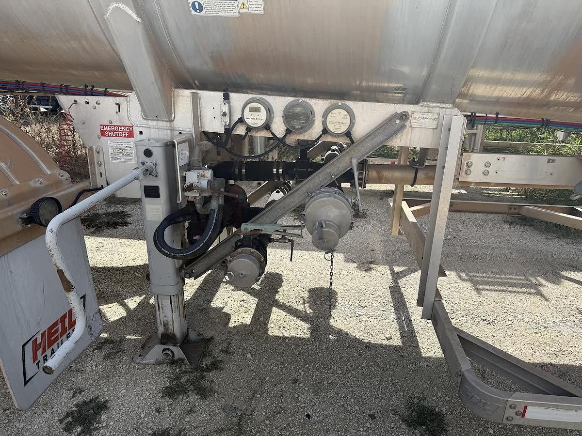 Used 2018 Heil 407 Aluminum Tanker