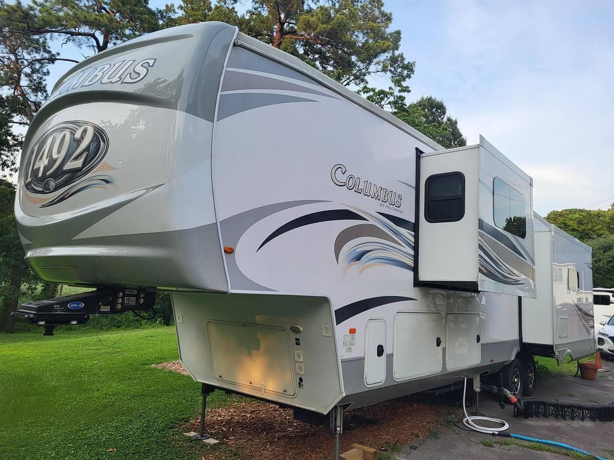 Used 2021 Palomino  Columbus 1492 382FB