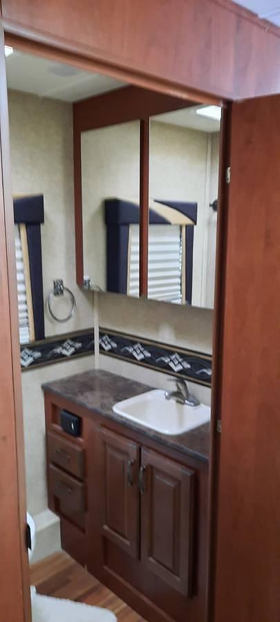 Used 2015 Jayco Grayhawk 31FK