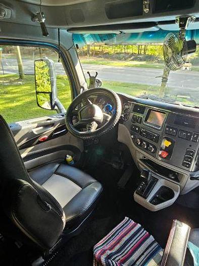 Used 2017 Peterbilt 579 Sleeper