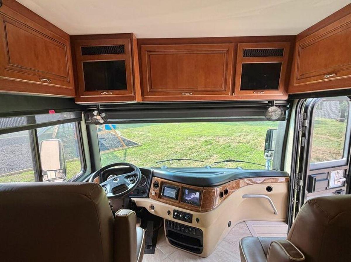 Used 2015 Fleetwood Discovery 40E Class A Diesel Motorhome