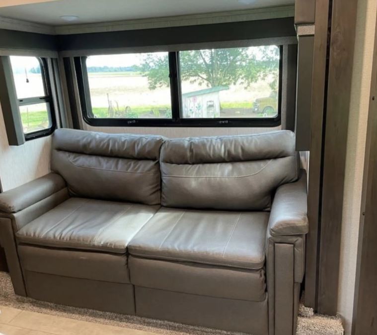 Used 2021 Grand Design MOMENTUM 376THS Fifth Wheel