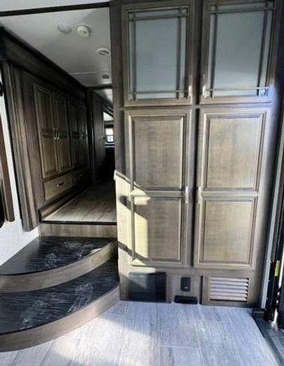 Used 2020 Keystone Montana 3721RL